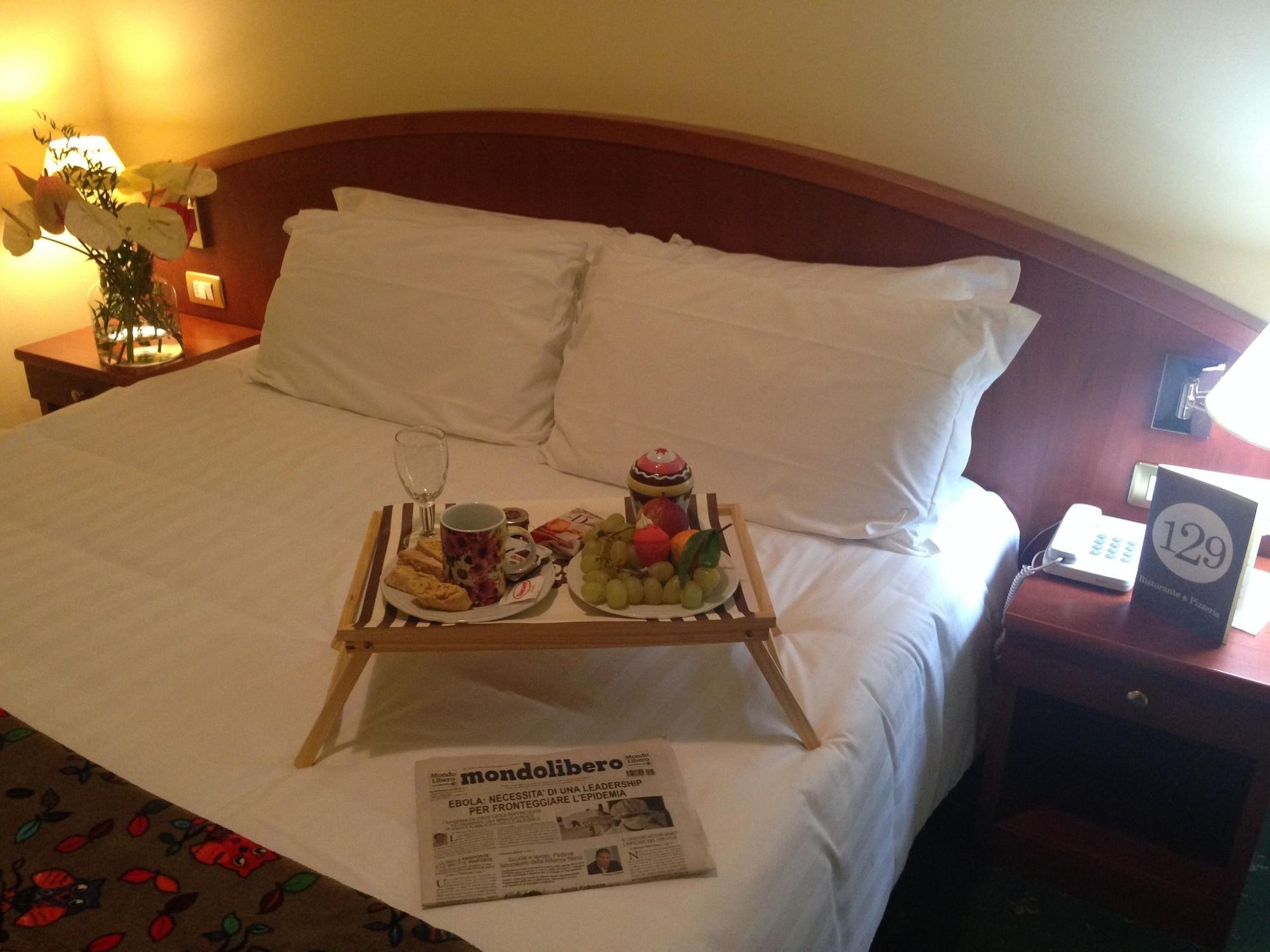 Hotel Piero Della Francesca Arezzo Esterno foto
